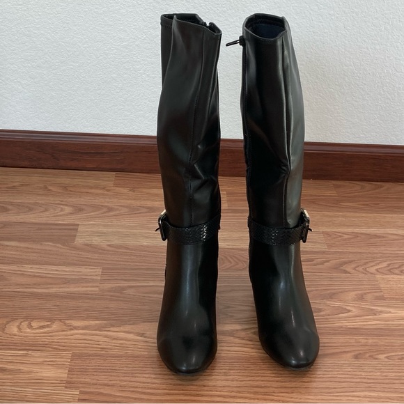 Isabell Pull On Wide Calf Black Knee High Boots w/ Buckle Accent Size 5.5 NIB - Picture 4 of 7